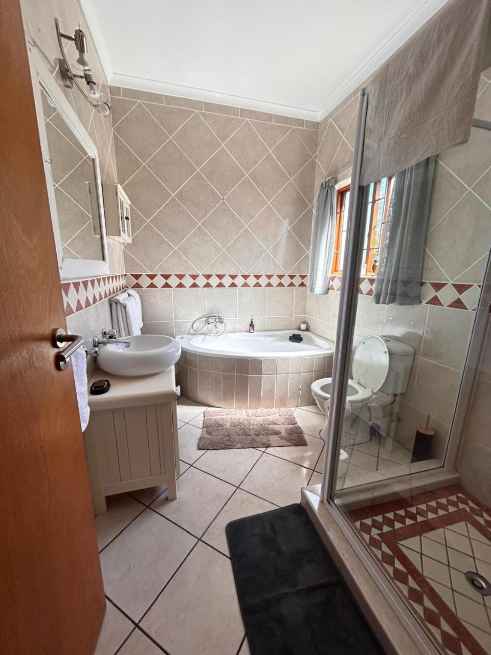 Mirihof Retreat And Olive Estate Hotel Montagu Buitenkant foto